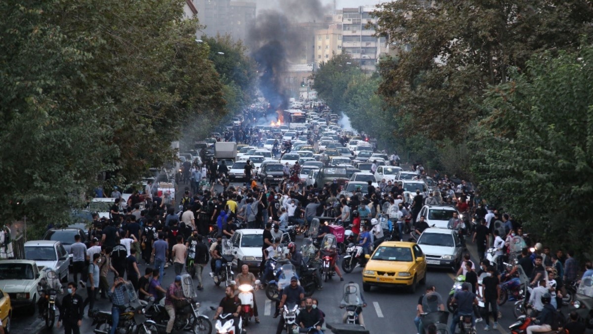 Frauen und Bürgerprotesten im Iran!