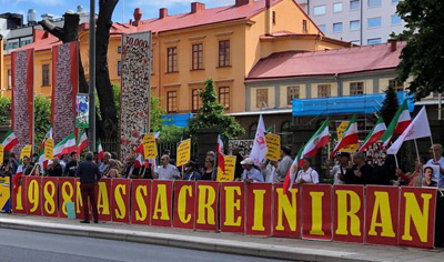 Demo gegenüber dem Gericht in Stokholm - 1